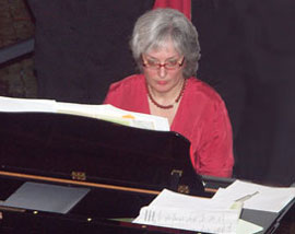 Christine Gampl am Klavier