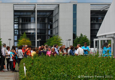 Bundestag, Warten auf Einlass