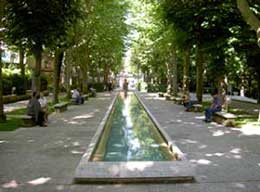 Terme, Park und Brunnen